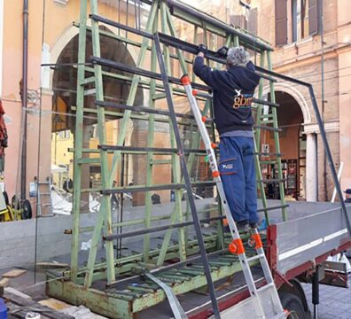 Nuovo vetro per vetrina del centro storico di Modena |VETRERIA GBM